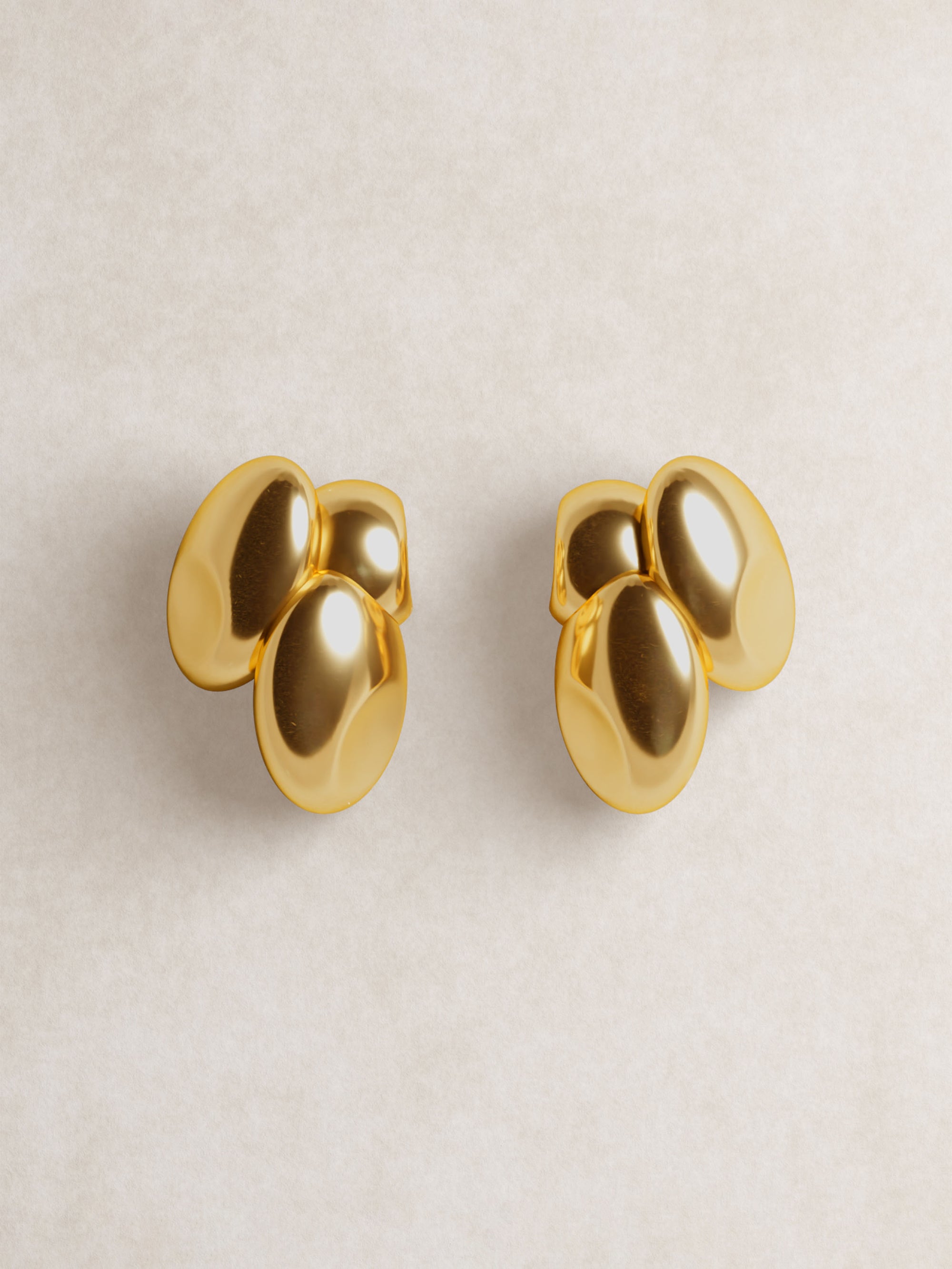 DOE Barcelona Studs