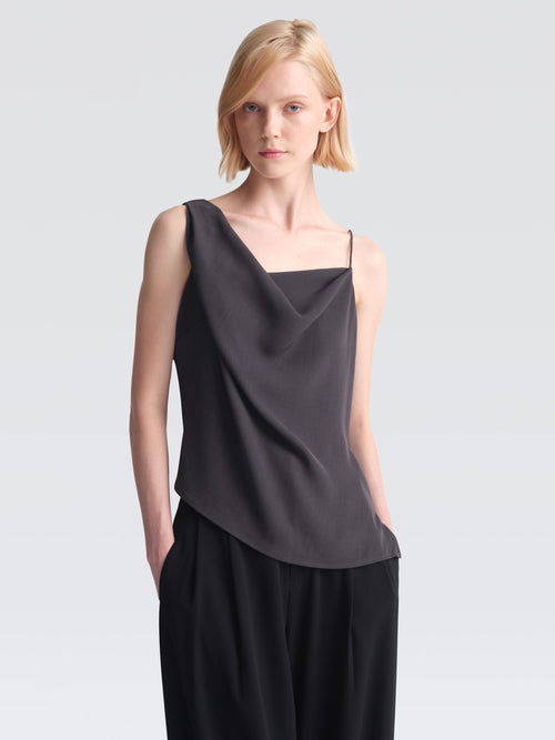 Summer Suiting Iris Top