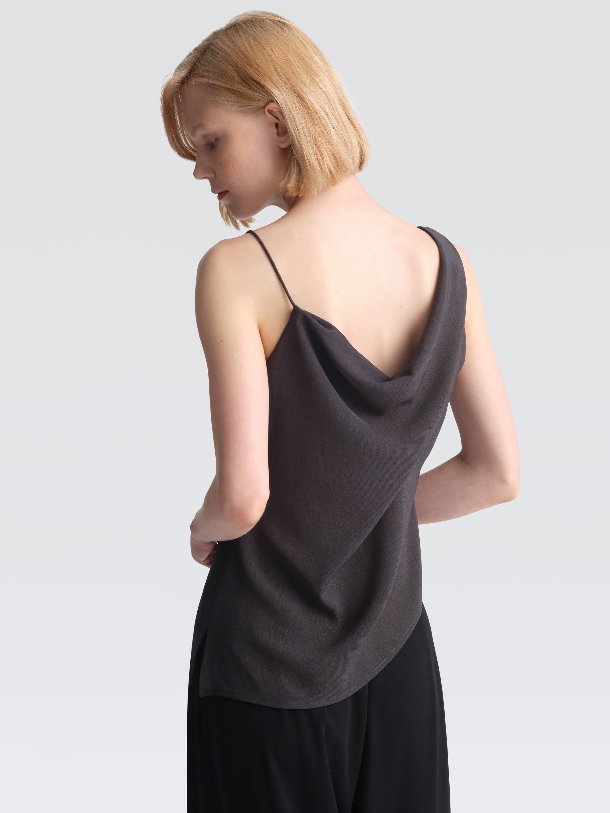 Summer Suiting Iris Top