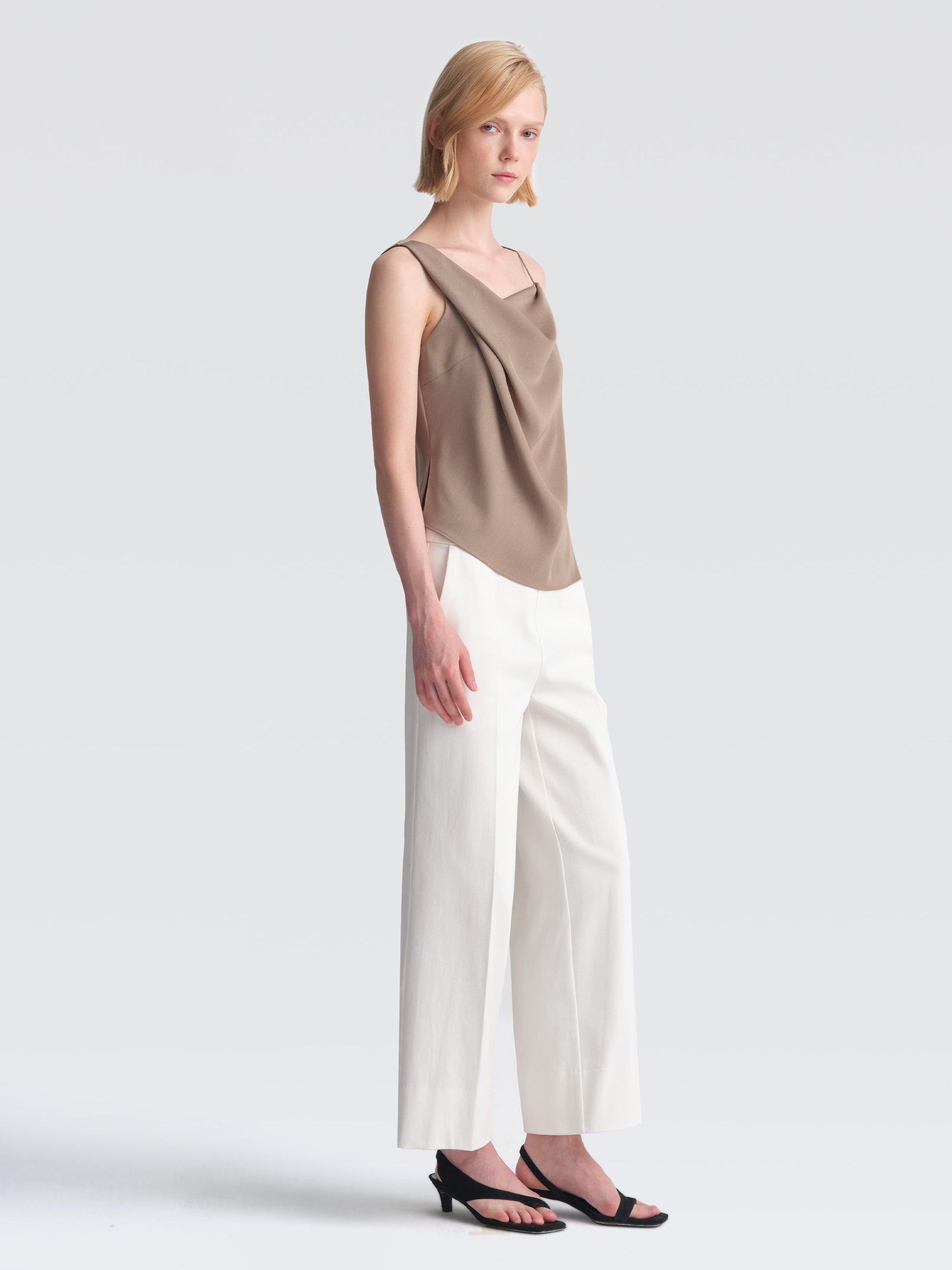 Summer Suiting Iris Top