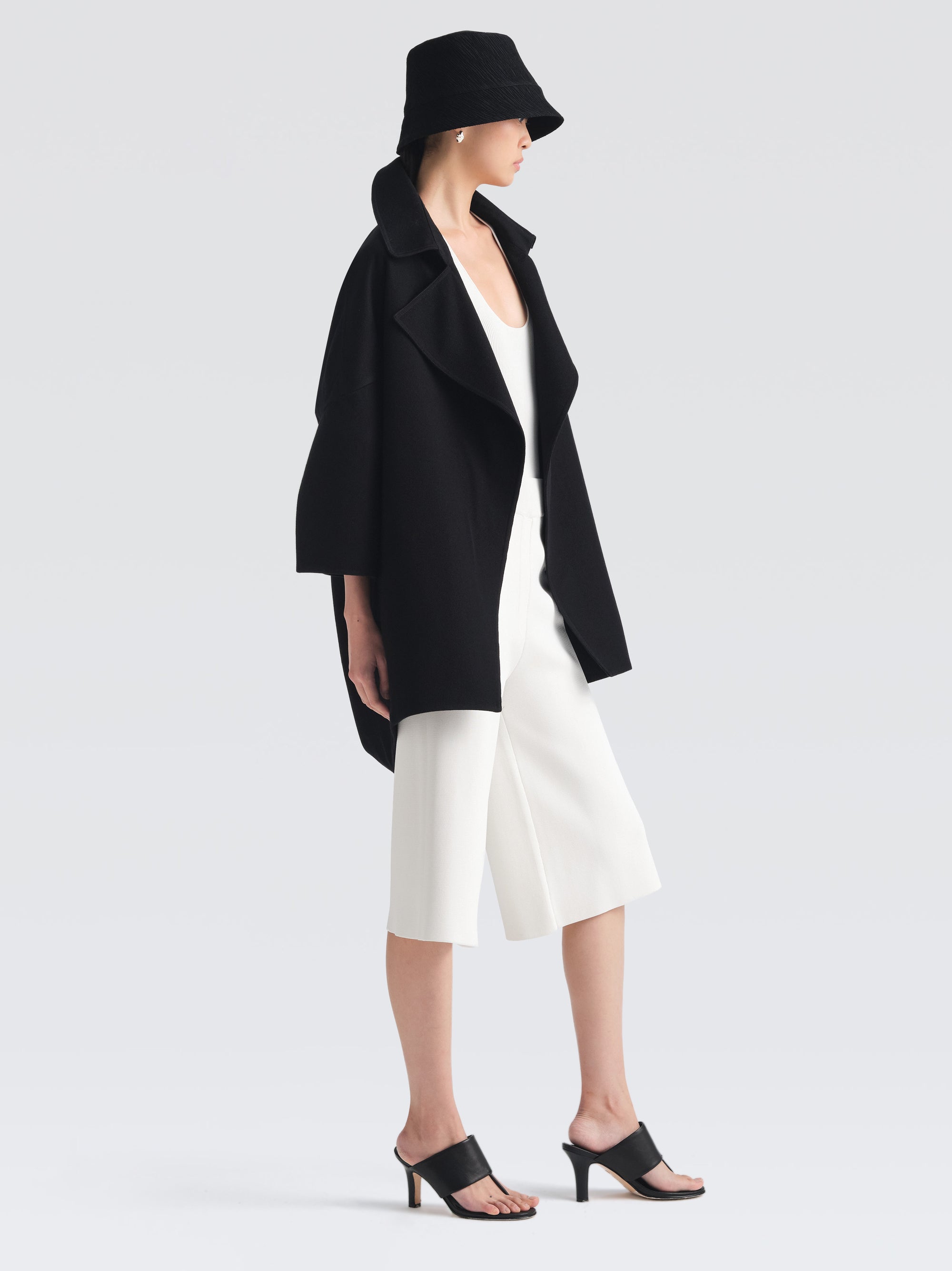 2696-Women-Jacket-Harlan-Summer-Suiting-Black-2_1_e8f41ae4-755f-4b32-894e-419d4334ae4e