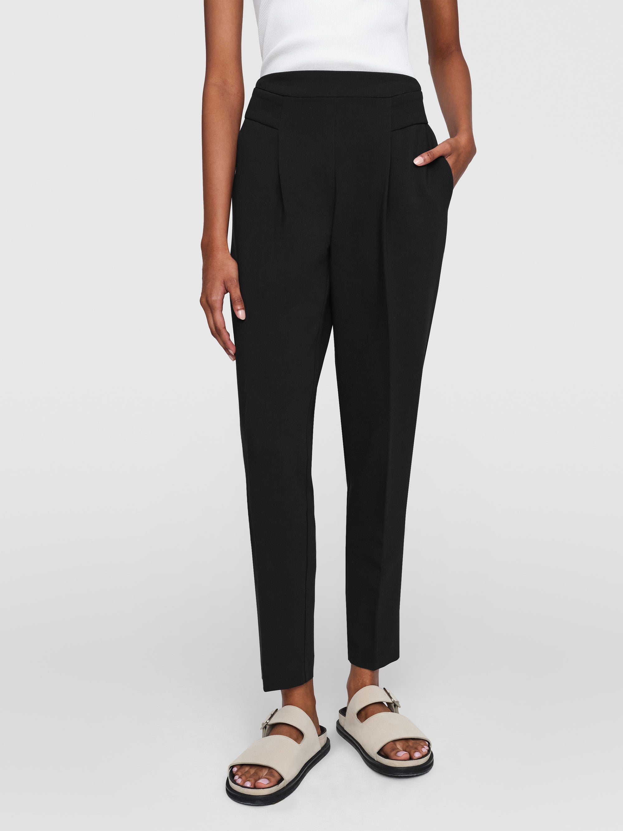 Stretch Suiting Cora Crop Pants