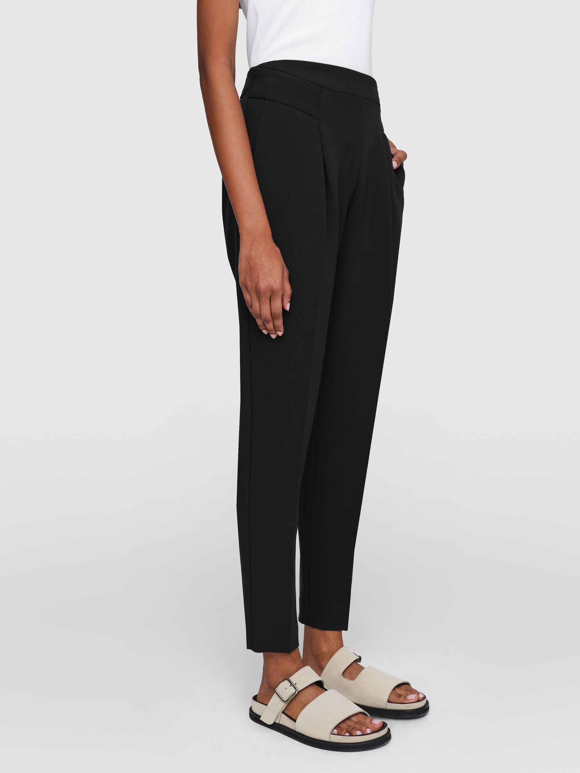 Stretch Suiting Cora Crop Pants