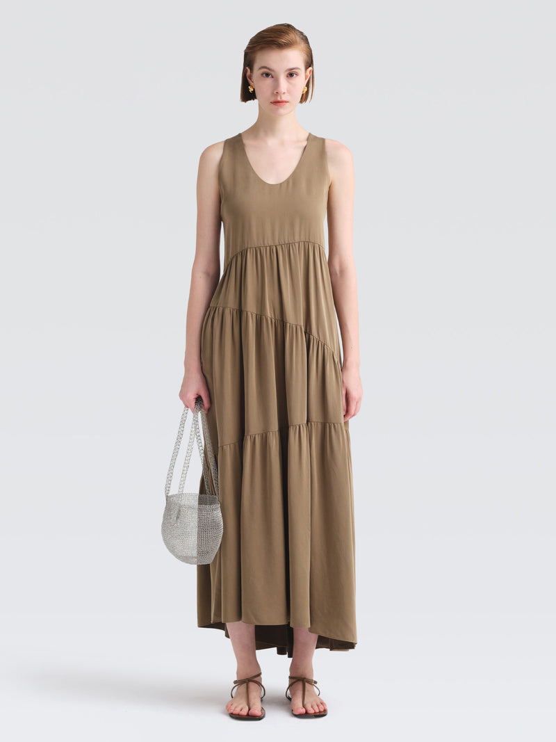 Cap29-JanD2-Colleciton-Preview-Looks-24