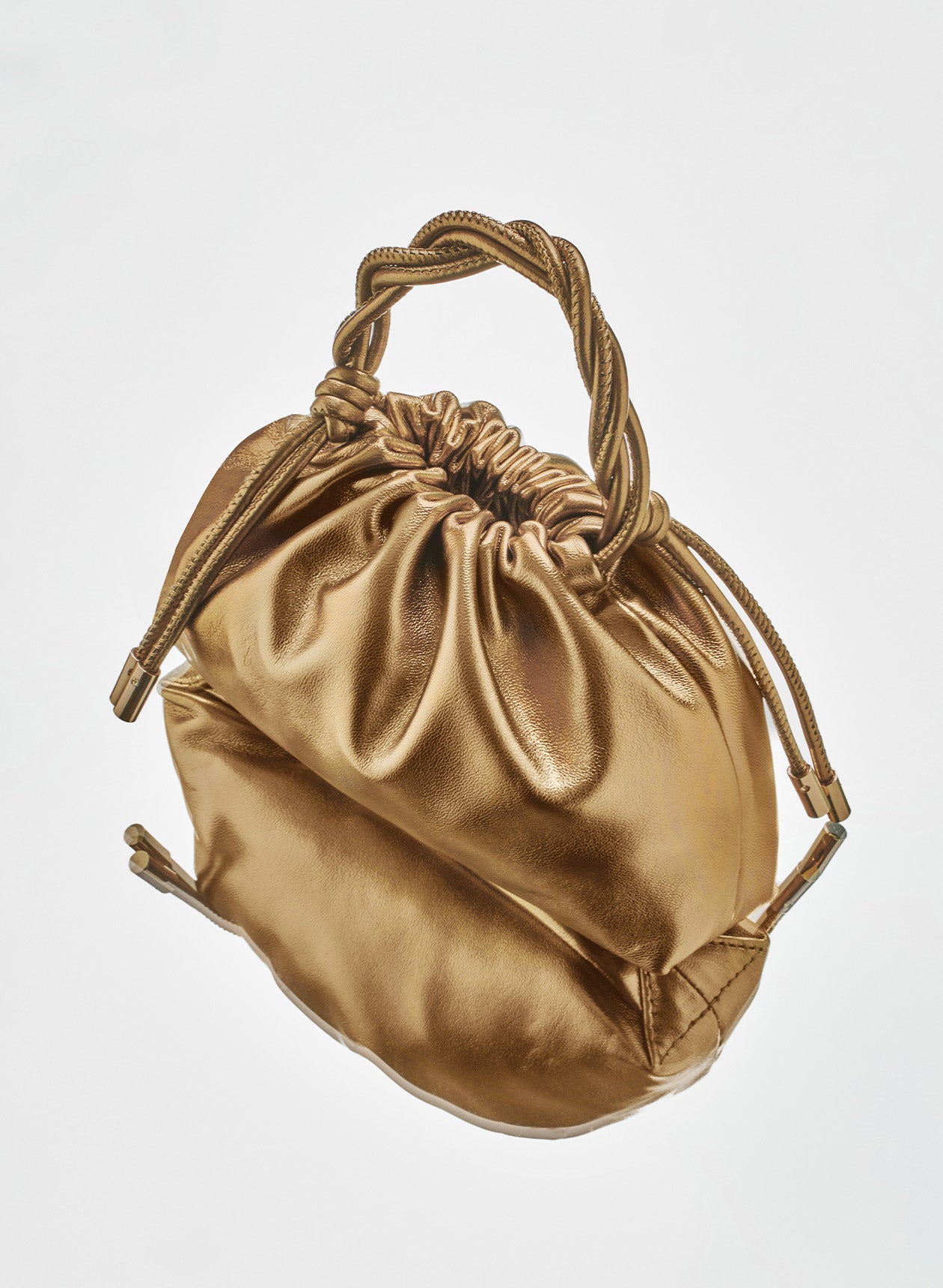 Cap29-JanD3-Festive-Touches-Colleciton-Feature-1