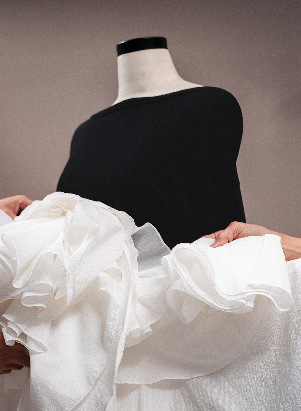 Cap29-NovD1-Product-Feature-Skirts