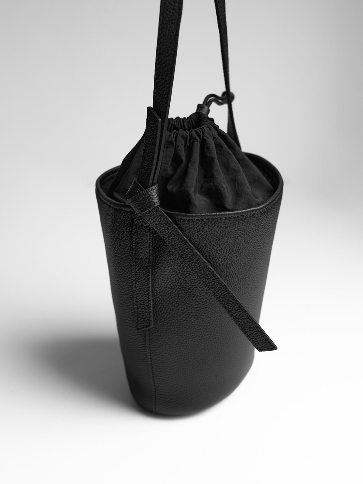 Cap30-FS2026-Oct-Homepage-Feature-Bags_bb345cdf-58ea-4694-8305-5bfac5f1bca3