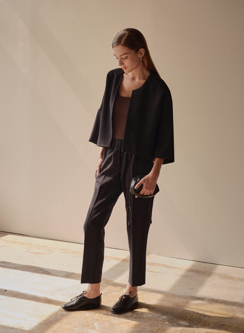 Cap30-MarD1-Product-Feature-Pants