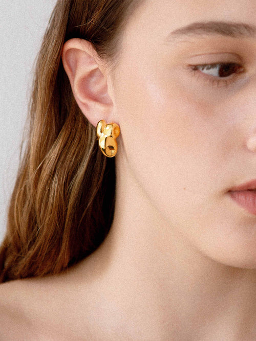 DOE Barcelona Studs