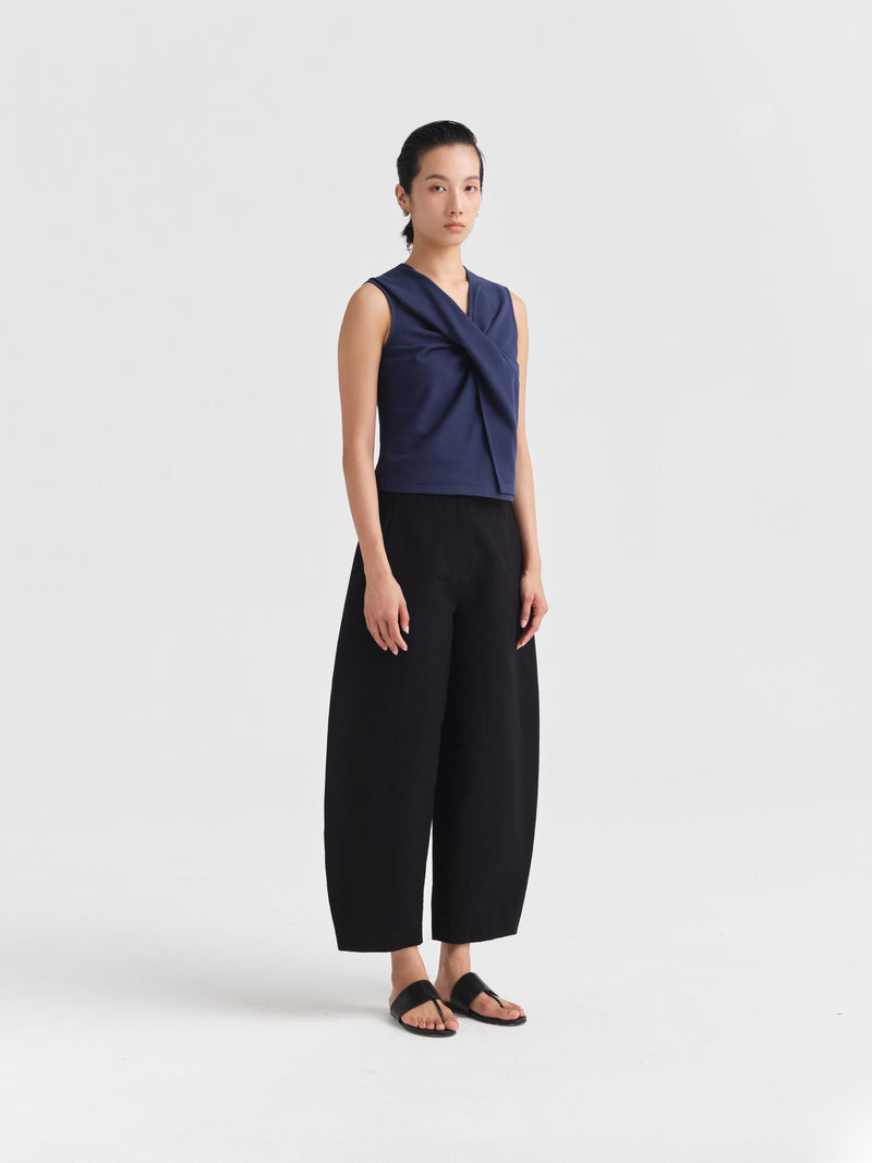 IGC_CAP_30_049-1625_Gabo_Top_Navy_3294