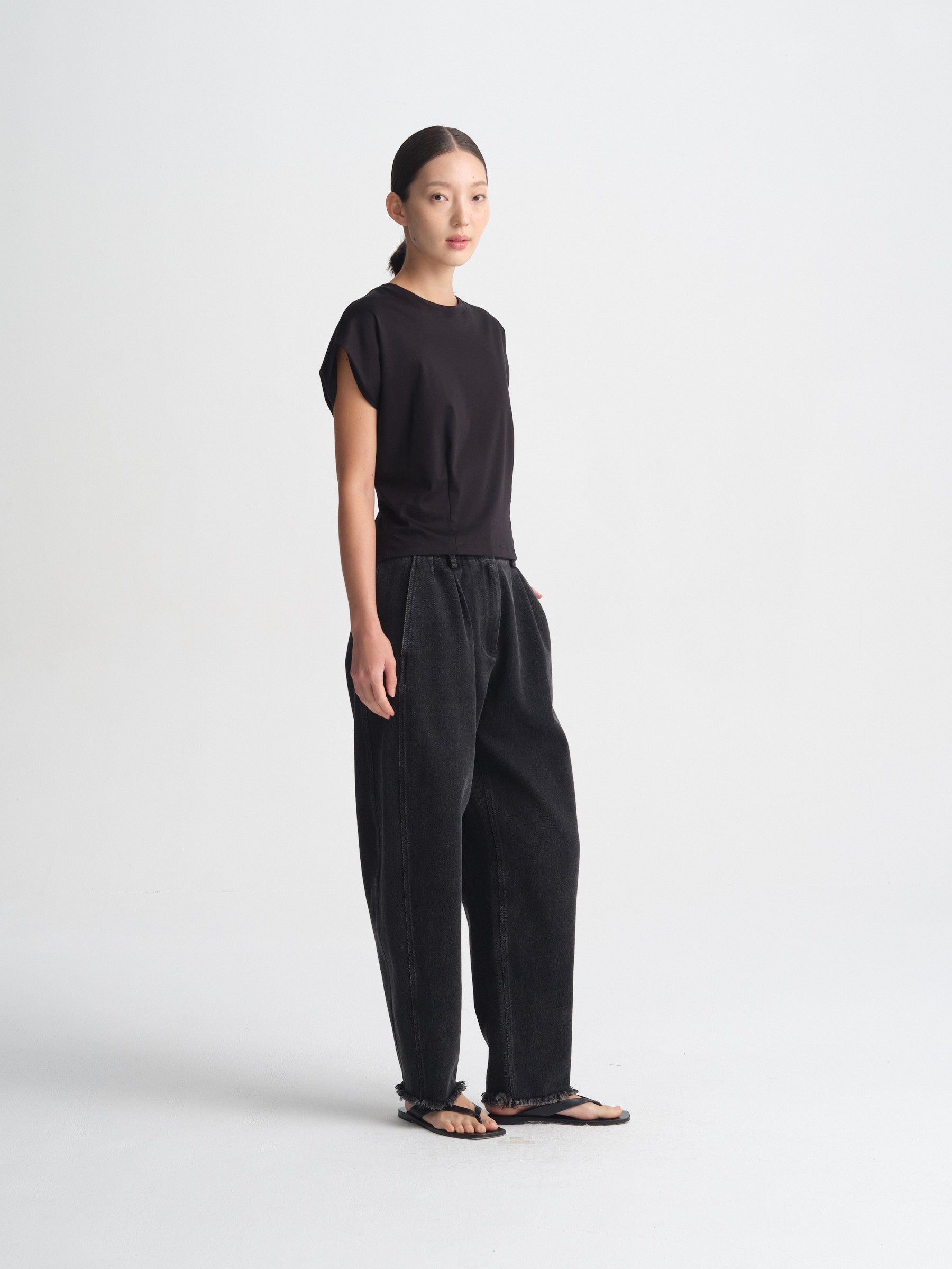 IGC_CAP_30_067-2871_Wallace_Top_Black_3702