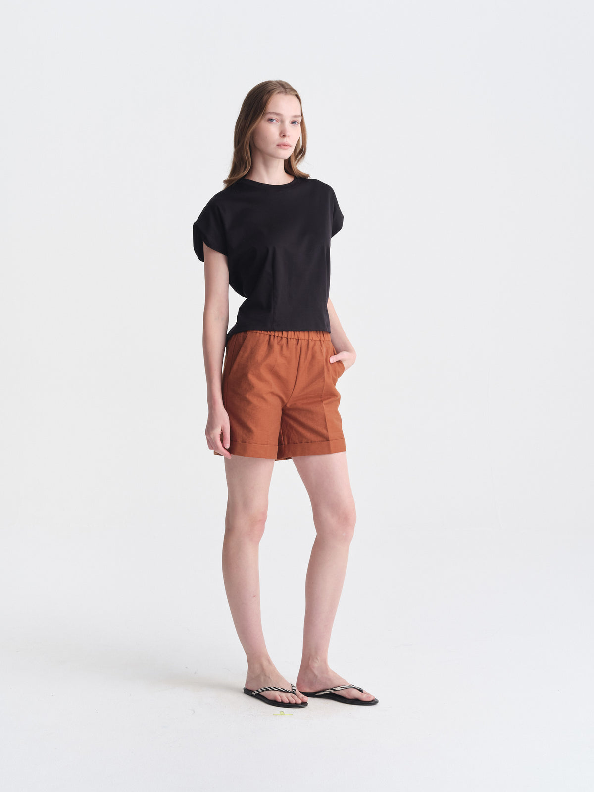 IGC_CAP_30_LB_14Sept26_021-1403_Chuck_Shorts_Charcoal_1431