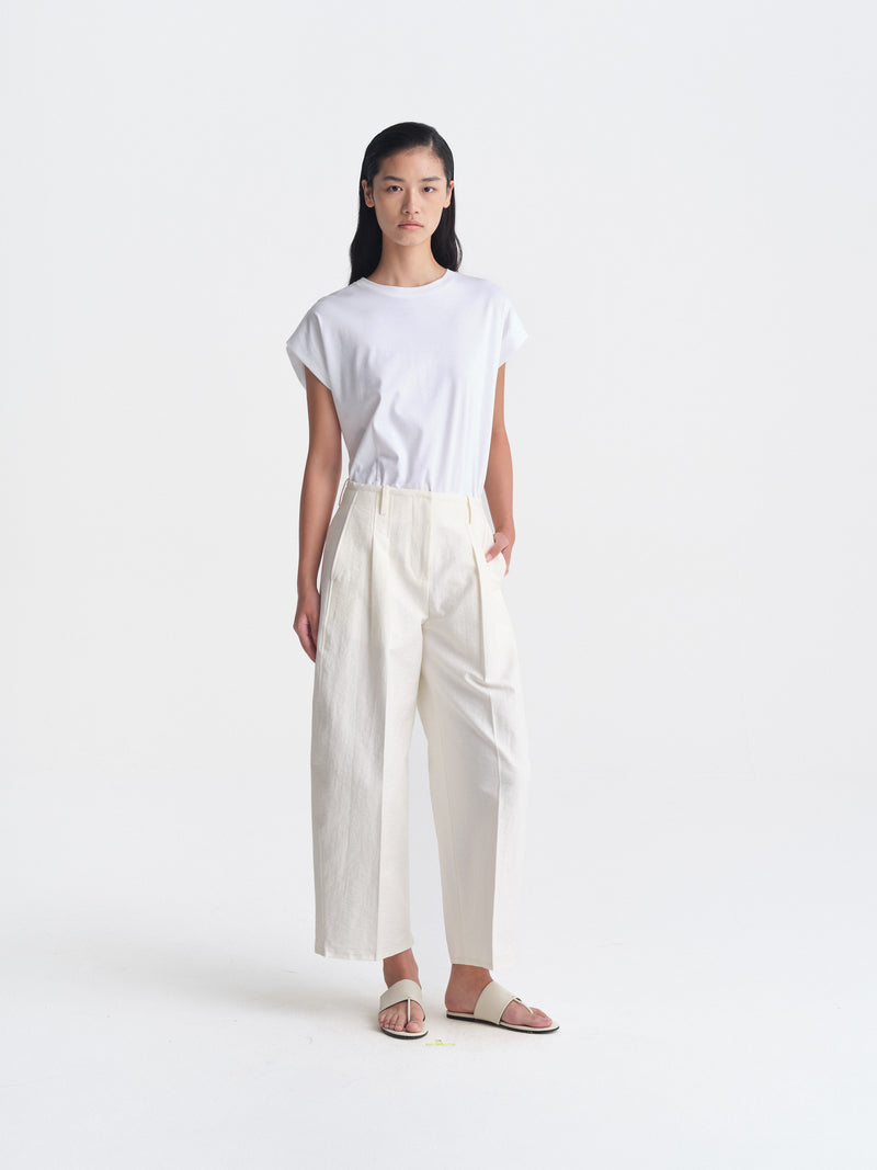 IGC_CAP_30_LB_14Sept26_022-2938_Mao_Pants_Ivory_1482