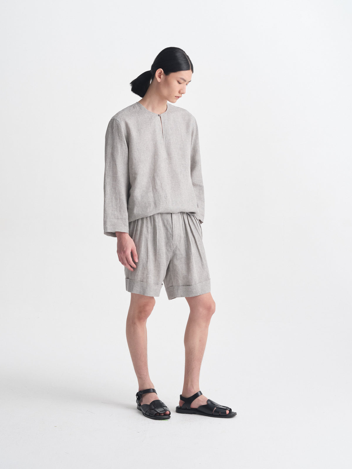 IGC_CAP_30_Lookbook_19AUG26_025-464_Vincent_Top_Grey_1783