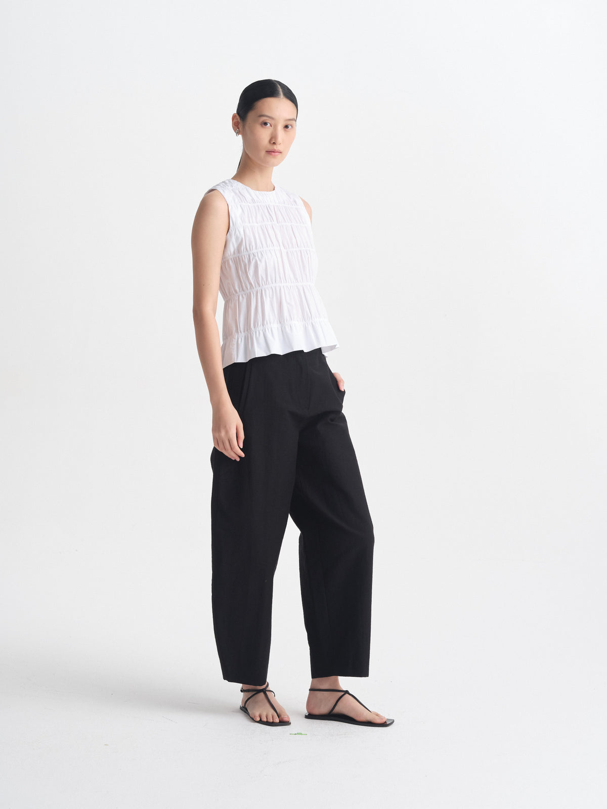 IGC_CAP_30_Lookbook_19AUG26_032-1701_Hanneke_Top_White_2193